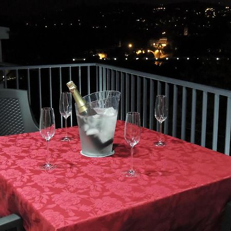 Apartamento Amarante - Vista Sao Goncalo Cameră foto