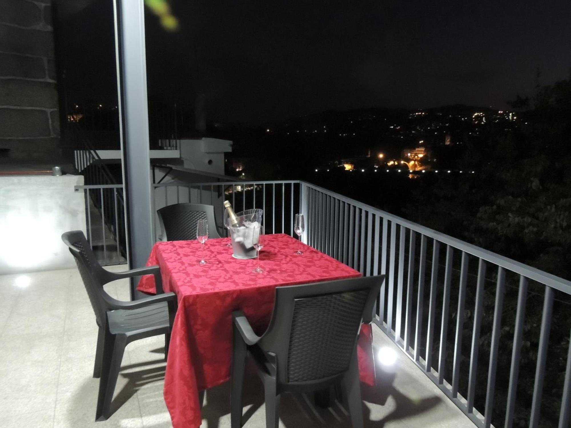 Apartamento Amarante - Vista Sao Goncalo Cameră foto